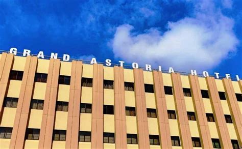 Grand Astoria Hotel .